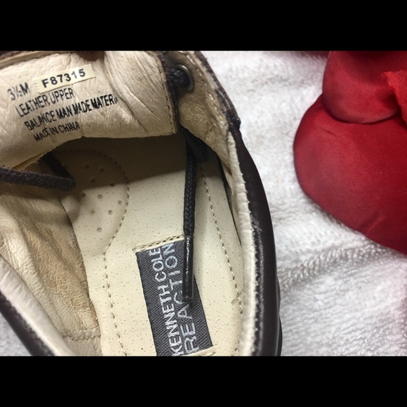 SOLD-Dress Kids Shoes - Picture 4 of 5